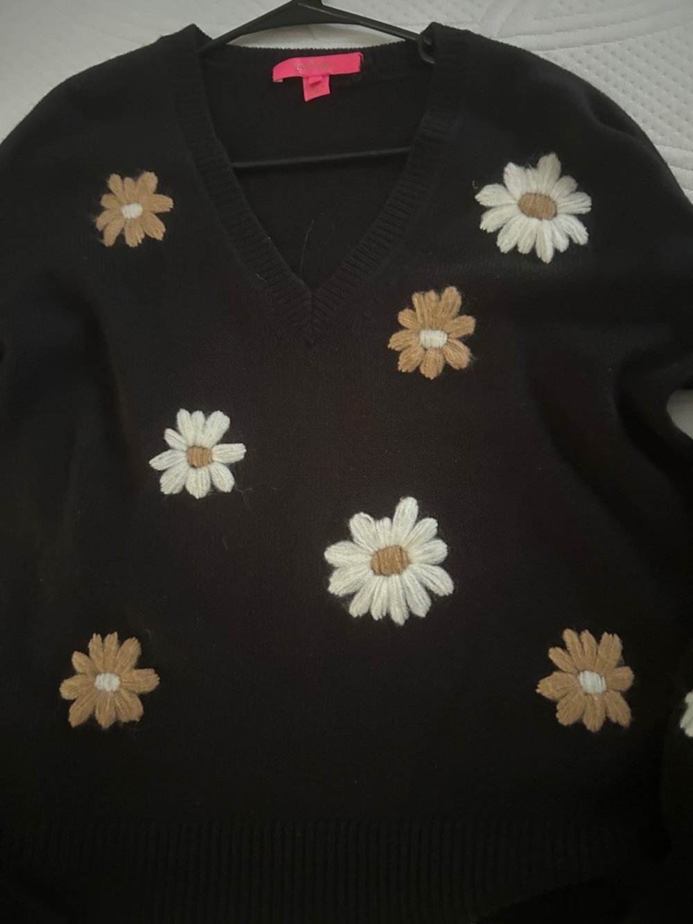Lilly Pulitzer- Tenley Black V-Neck Daisy Embroidered Sweater, EUC, Size Medium - Picture 3 of 8